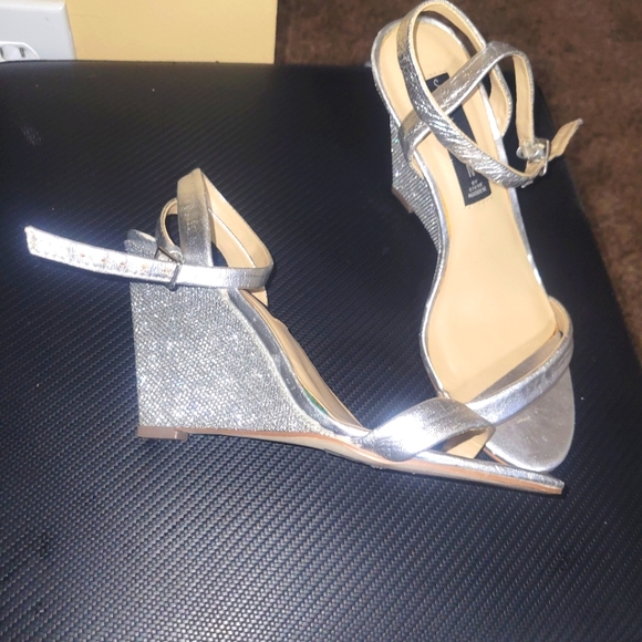 Steve Madden Wedge Sandal - Picture 4 of 4